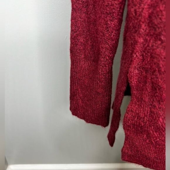 Chico’s Herringbone Cranberry Burgundy Tunic Sweater with Deep V-Neck Medium - Picture 7 of 13